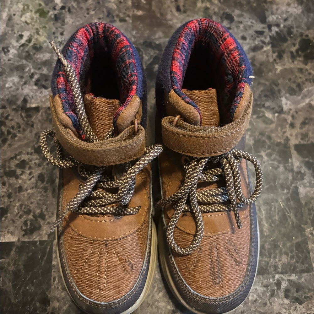 Little boys size 13 
Worn once , excellent shape 
Nice